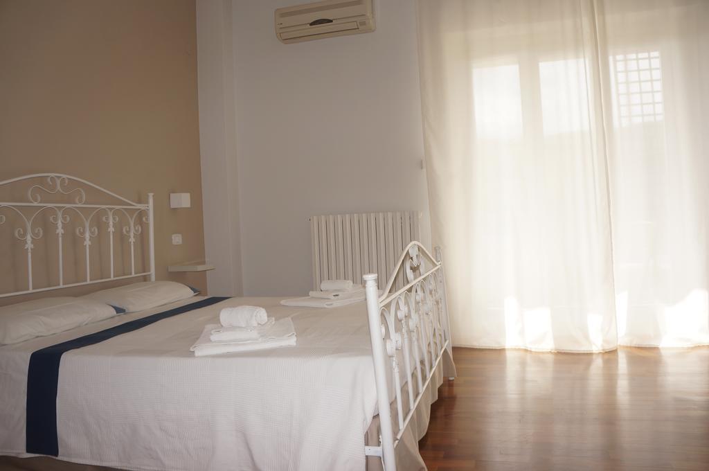 Lullymia Bed and Breakfast Crotone Eksteriør billede